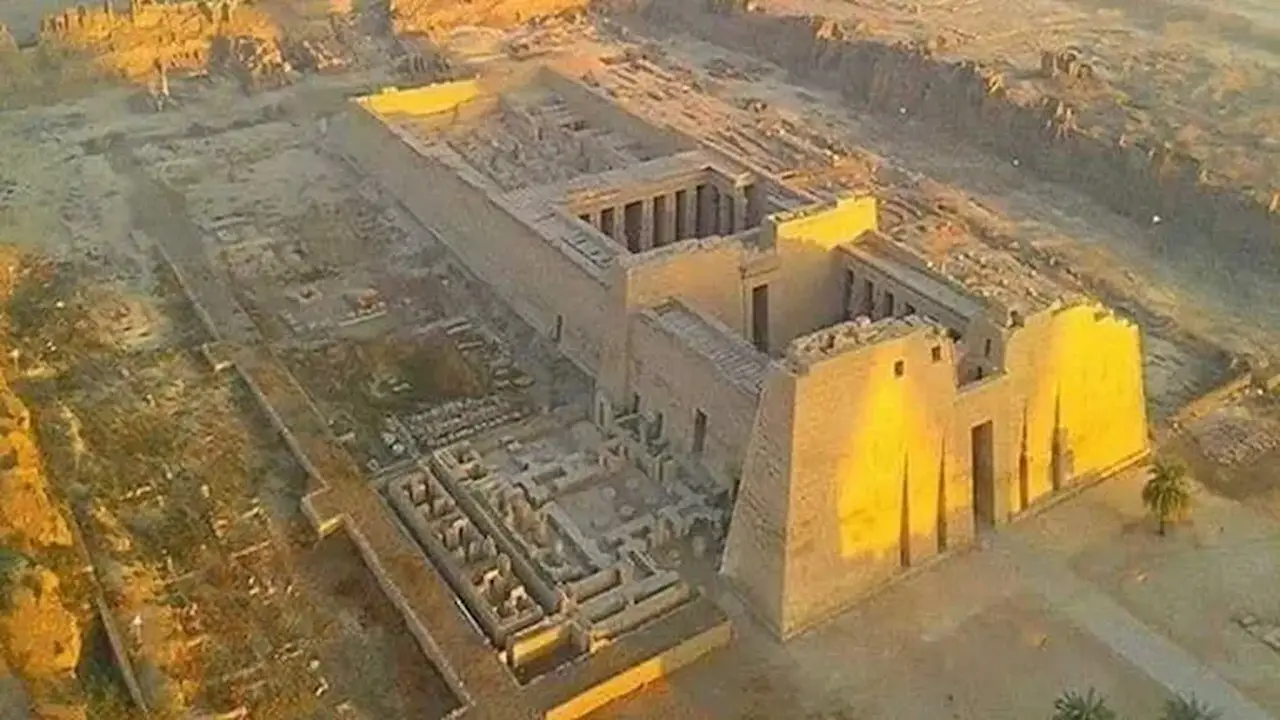 أسرار اسم “مدينة هابو”.. ثلاث روايات تكشف لغز معبد رمسيس الثالث بالأقصر