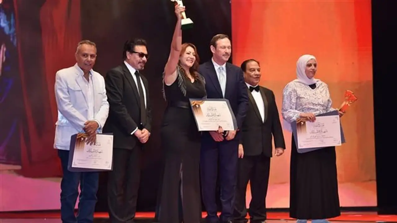 «متولي وشفيقة» يتصدر و«تصبحي على خير يا ماما» في المركز الثاني بالمهرجان القومي للمسرح المصري