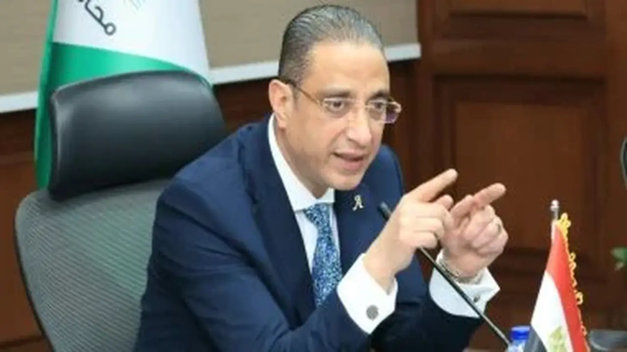 محافظ الجيزة يكرم أوائل الثانوية العامة والأزهر والدبلومات الفنية اليوم