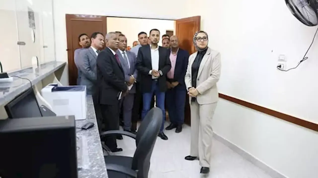 محافظ الوادي الجديد تتابع استعدادات افتتاح مكتب توثيق بلاط