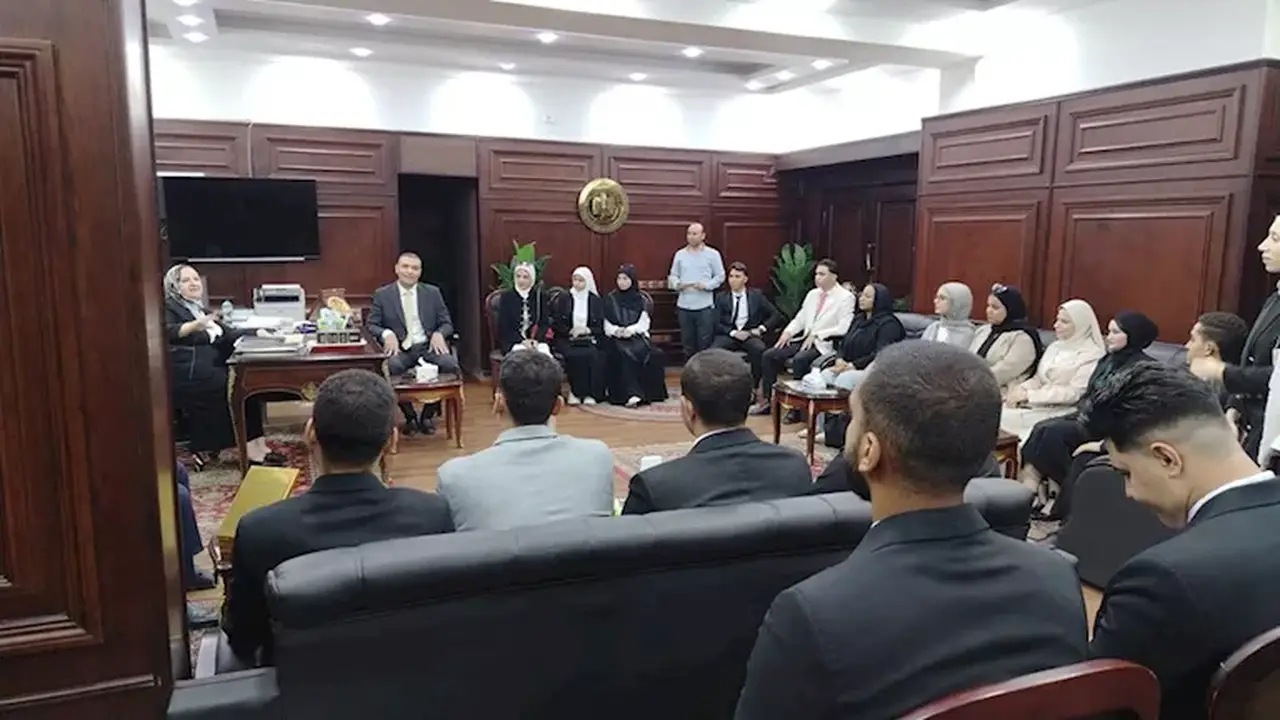 محكمة حلوان الابتدائية تستضيف أوائل طلاب الحقوق في تدريب ميداني