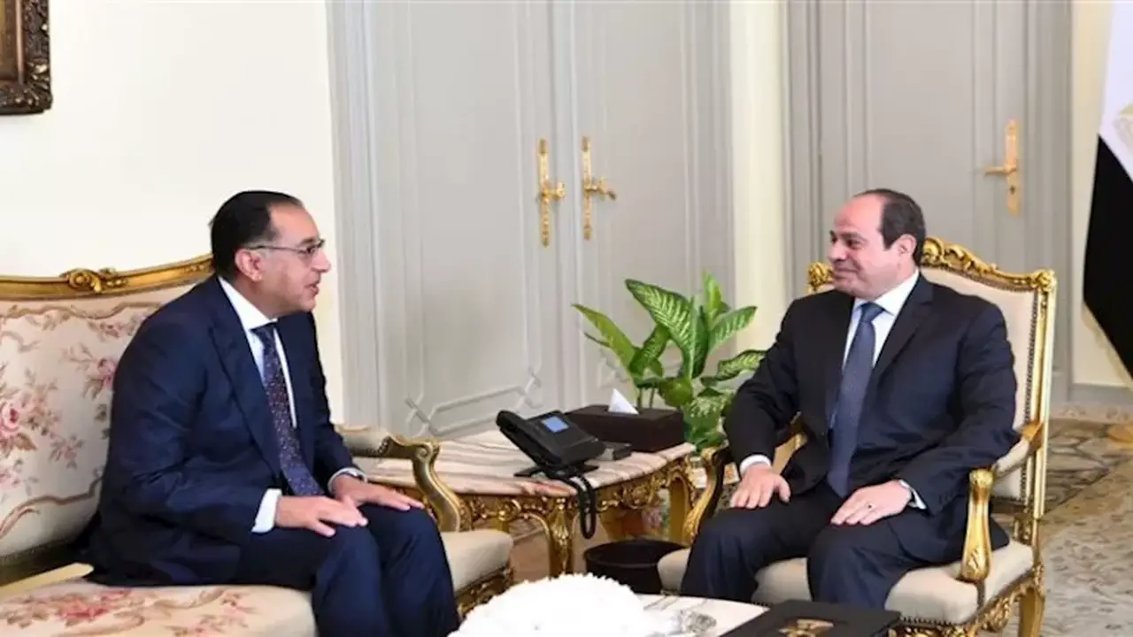 مدبولي يهنئ الرئيس السيسي بمناسبة ذكرى المولد النبوي الشريف