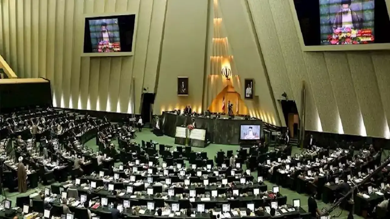 مسؤول إيراني: الولايات المتحدة لن تستطيع الاستمرار في الحصار لفترة طويلة