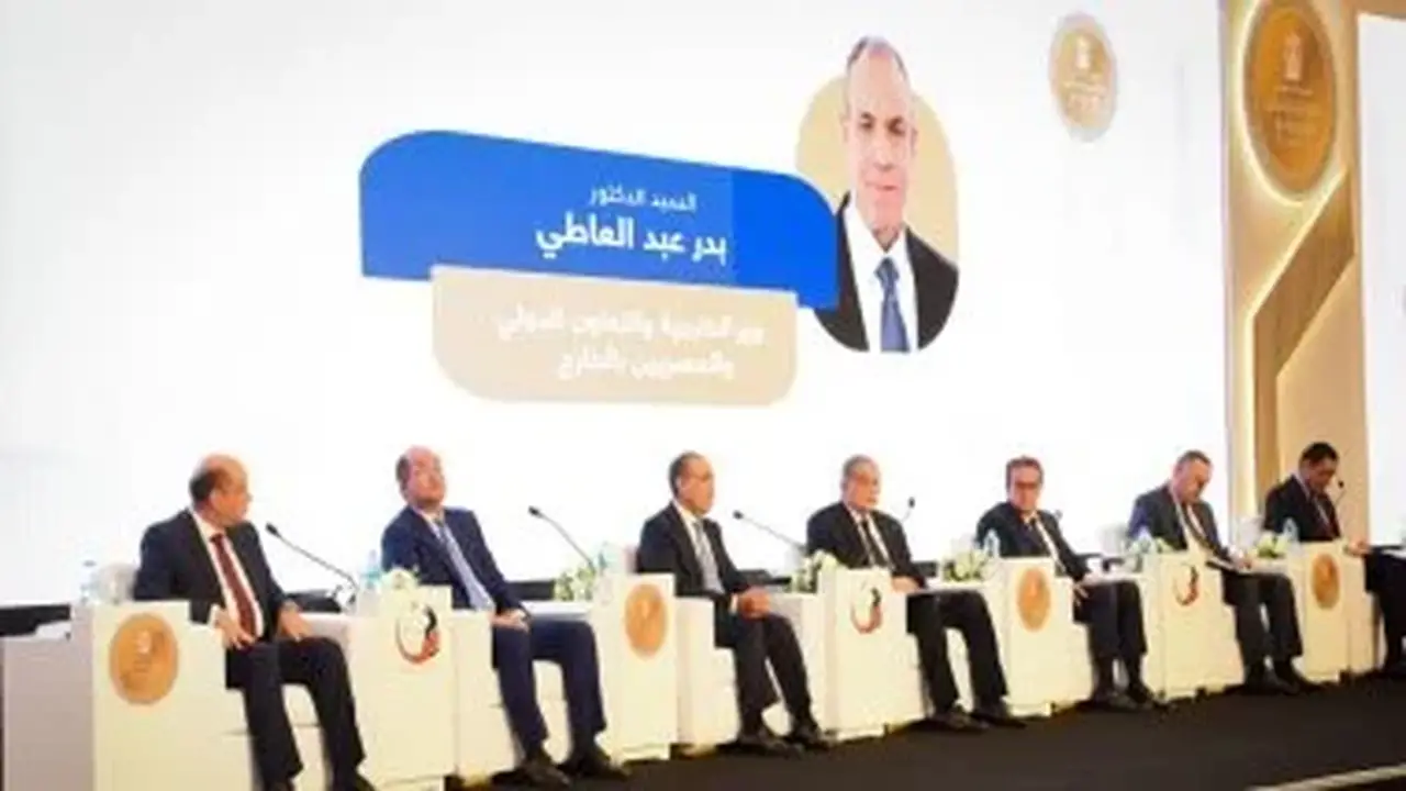وزراء مصريون يشاركون في جلسة حول رعاية المصريين بالخارج