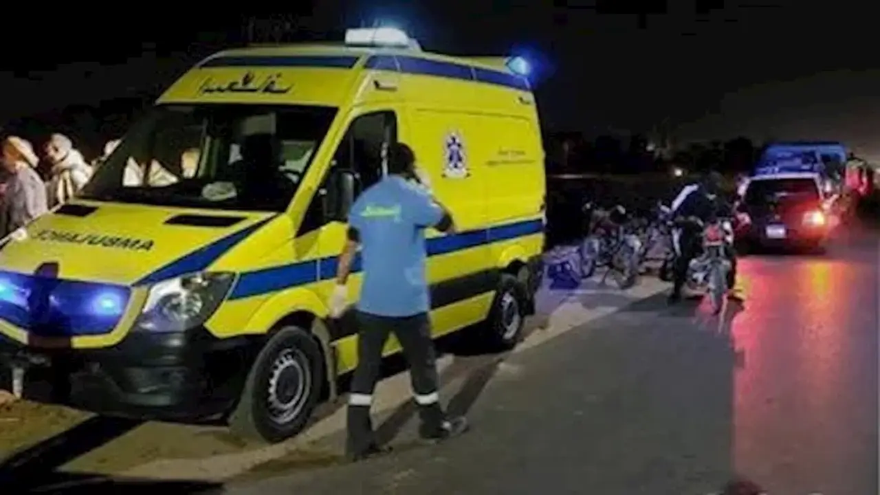 مصرع شاب وإصابة اثنين في حادث تصادم موتوسيكلين بالدقهلية