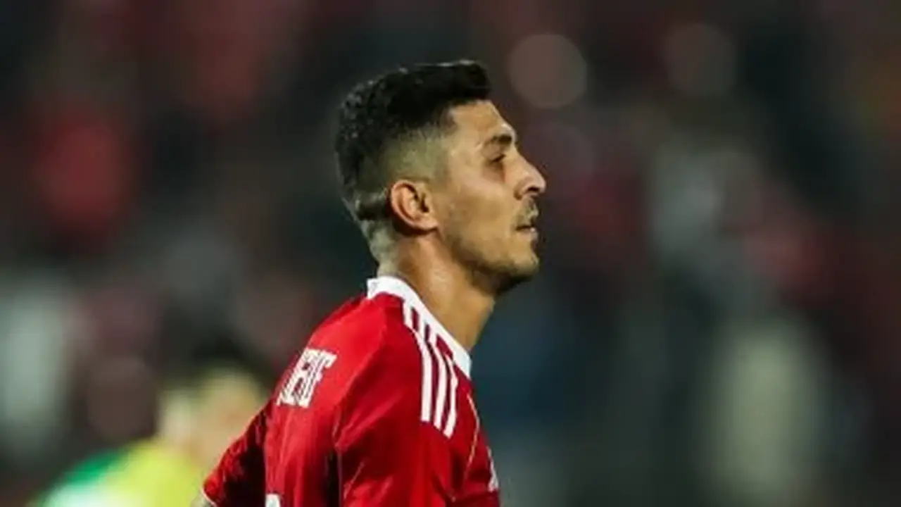 محمد شريف من هداف الأهلي إلى أزمة الصيف: القصة الكاملة داخل أسوار التتش