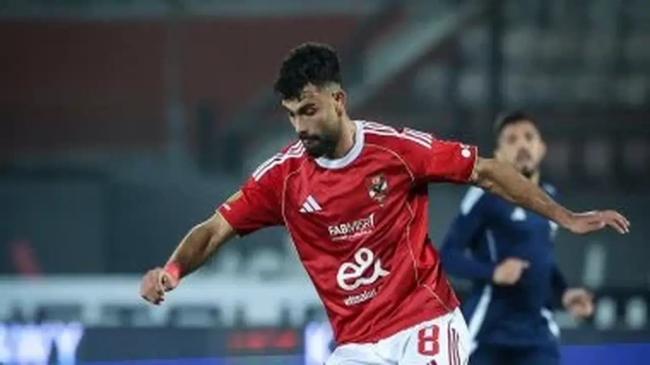موقف أحمد رضا مع الأهلي في الموسم الجديد: تأكيد البقاء رغم العروض المغرية
