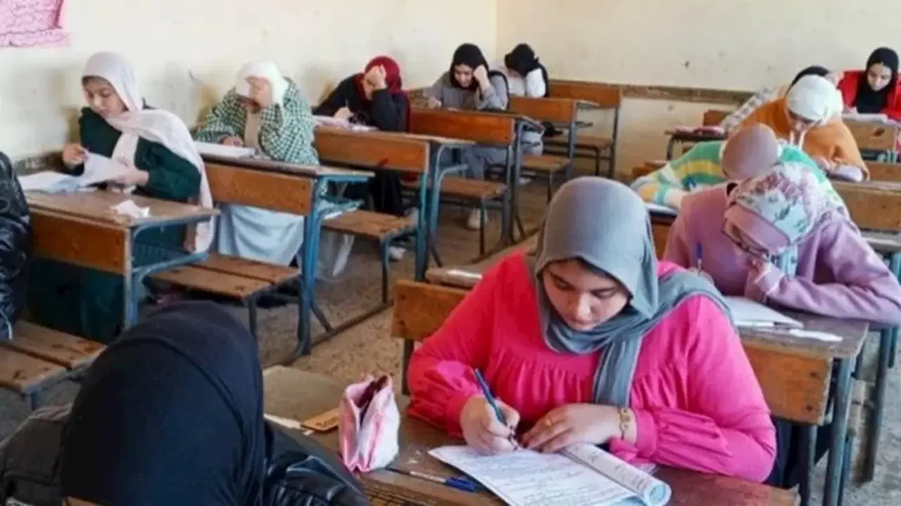 تفاصيل تغيير المسار في البكالوريا المصرية وموقف المواد خارج المجموع