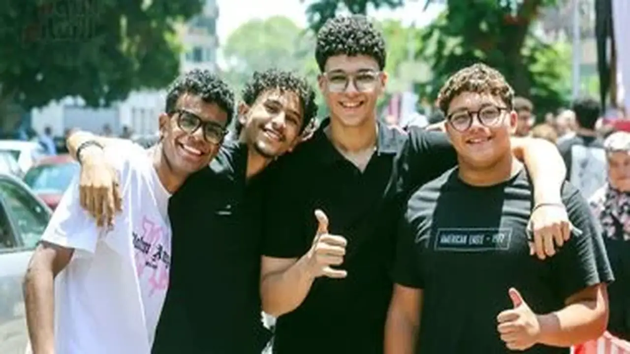 وزارة التعليم تعلن عن تسليم استمارات النجاح لطلاب الثانوية العامة غدًا