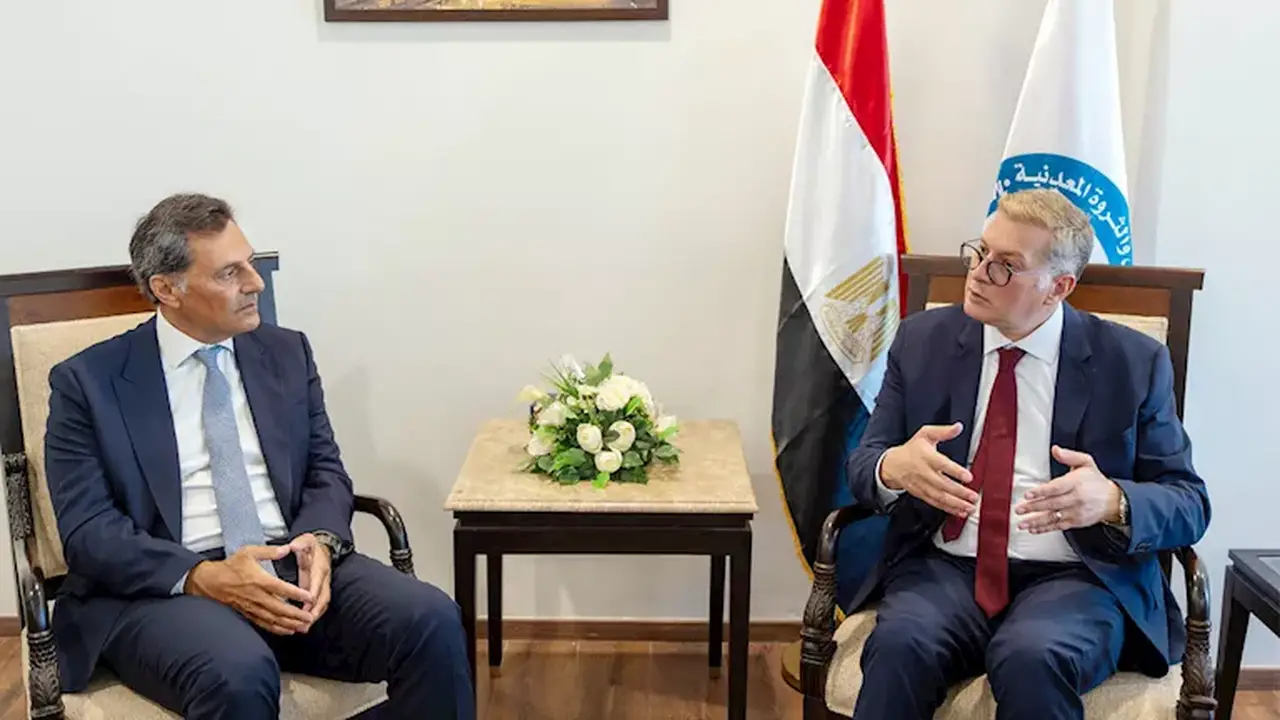 وزير البترول يناقش مع إنرجين اليونانية زيادة إنتاج الغاز وتوسيع الاستثمارات في مصر