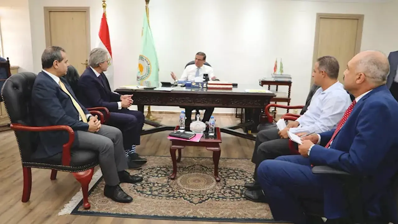 وزير الزراعة يبحث مع هولندا فرص الاستثمار ونقل التكنولوجيا الحديثة في القطاع الزراعي