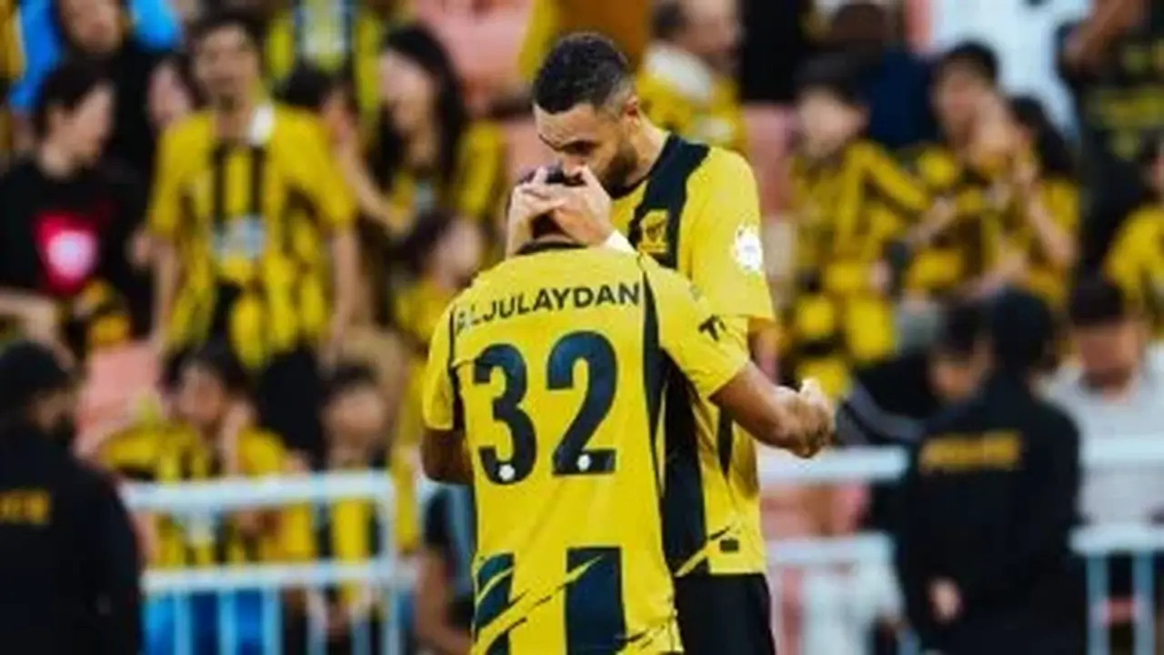 يوسف النصيري يقود تشكيل اتحاد جدة في مواجهة القادسية