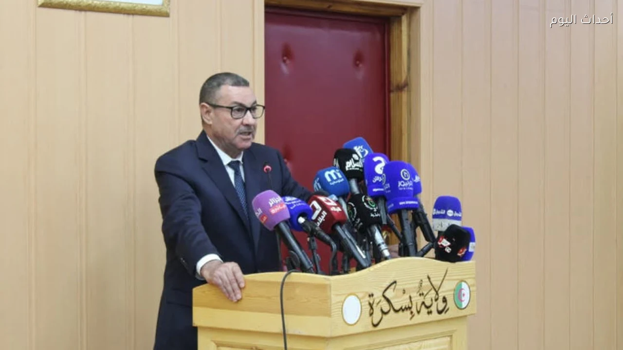 سعيود يؤكد أهمية التنمية المحلية خلال تنصيب والي بسكرة الجديد