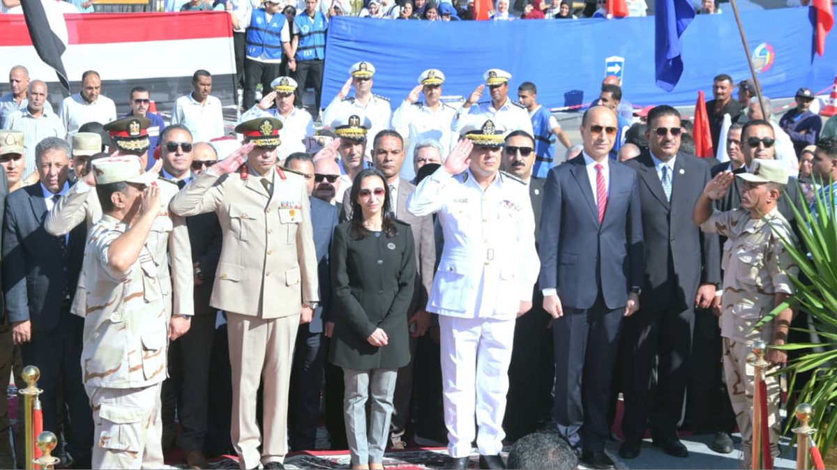 محافظ البحيرة ومدير الأمن يضعان إكليل زهور على النصب التذكاري للجندي المجهول محافظ البحيرة ومدير الأمن يضعان إكليل زهور على النصب التذكاري للجندي المجهول 3